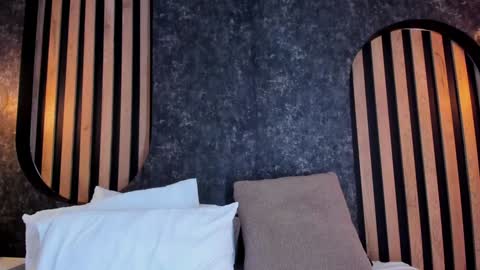 sara__jones_ online show from 01/03/25, 05:53