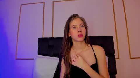 sara__jones_ online show from 02/15/25, 10:42