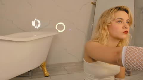 Sara online show from 12/05/24, 03:59