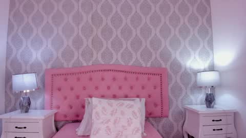 Sara online show from 01/08/25, 03:29