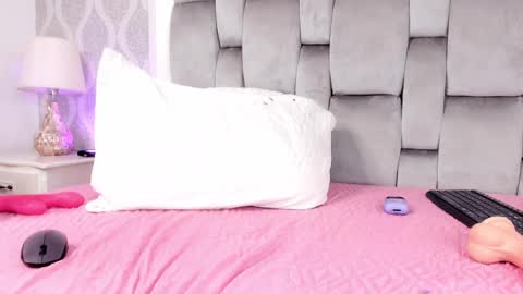 Sara online show from 02/21/25, 06:40