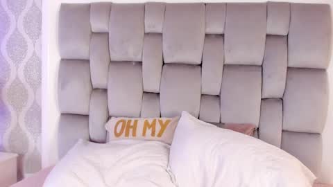 Sara online show from 03/04/25, 03:33