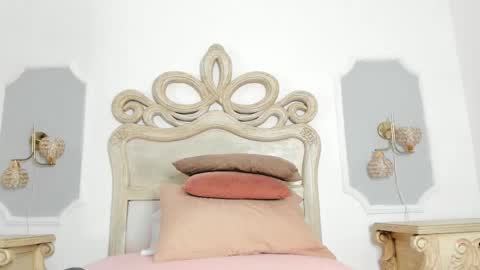 Sara online show from 10/12/25, 03:38