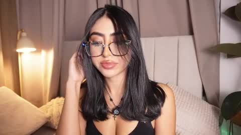 Snapshot of sara_albrecht chatting on 04/06/26, 03:26 Sara online show from 04/06/26, 03:26