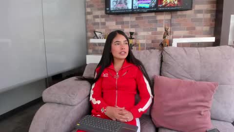 sara_as_ online show from 09/16/25, 03:35