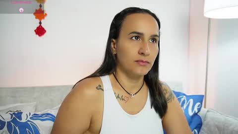 Snapshot of sara_charmy chatting on 02/20/26, 11:00 online show from 02/20/26, 11:00