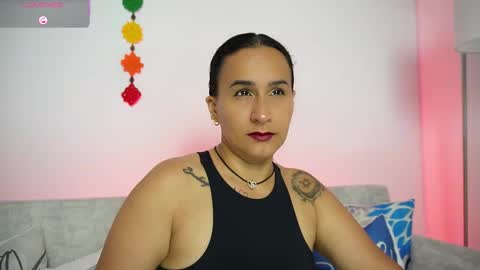 Snapshot of sara_charmy chatting on 03/05/26, 10:55 online show from 03/05/26, 10:55