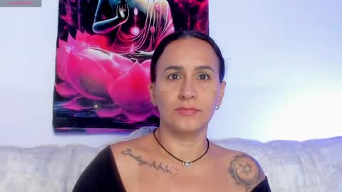 Snapshot of sara_charmy chatting on 04/16/26, 11:11 online show from 04/16/26, 11:11