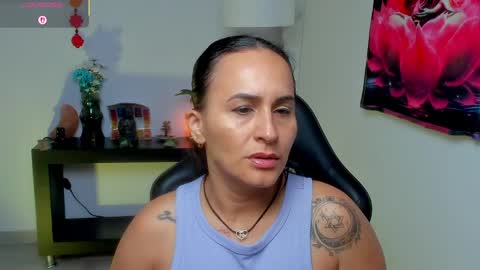 Snapshot of sara_charmy chatting on 06/01/26, 05:14 online show from 06/01/26, 05:14