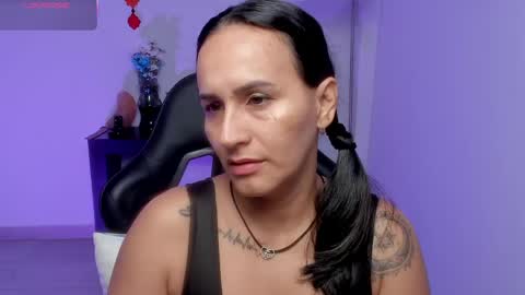 Snapshot of sara_charmy chatting on 06/05/26, 11:05 online show from 06/05/26, 11:05