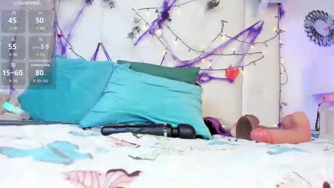 Sara online show from 10/26/25, 10:58