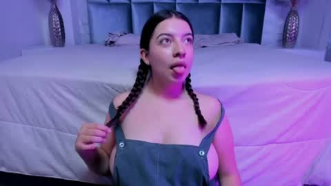 Sara  online show from 06/10/26, 11:53