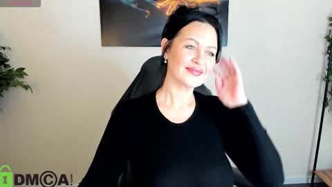 Snapshot of sara_devills chatting on 03/17/26, 09:01 Sara online show from 03/17/26, 09:01