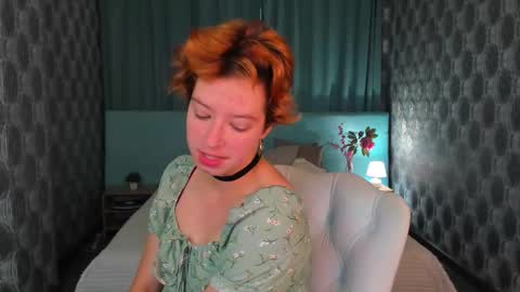 Sarah online show from 09/14/25, 01:38