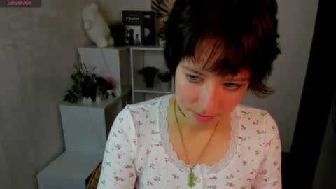 Sarah online show from 10/08/25, 01:58