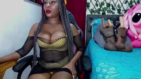 Snapshot of sara_greyx chatting on 02/24/25, 02:15 Sara Greyx online show from 02/24/25, 02:15