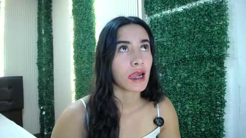 Snapshot of sara_hoffman_4 chatting on 05/24/26, 12:43 Sara online show from 05/24/26, 12:43