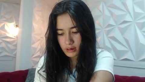 Snapshot of sara_hoffman_4 chatting on 05/26/26, 01:07 Sara online show from 05/26/26, 01:07