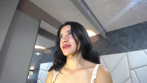 Snapshot of sara_hoffman_4 chatting on 05/29/26, 12:36 Sara online show from 05/29/26, 12:36
