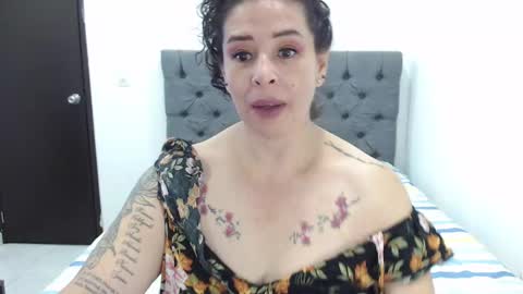 Snapshot of sara_hot46 chatting on 01/02/25, 10:26 Sara hot46 online show from 01/02/25, 10:26