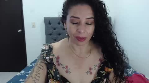 Snapshot of sara_hot46 chatting on 01/14/25, 10:59 Sara hot46 online show from 01/14/25, 10:59