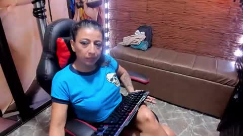 Snapshot of sara_hot_2 chatting on 01/18/25, 02:58 no limits sarah online show from 01/18/25, 02:58