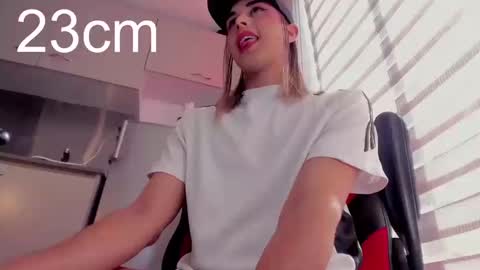 Snapshot of sara_hunter1 chatting on 09/25/25, 08:01 sara_hunter1 online show from 09/25/25, 08:01