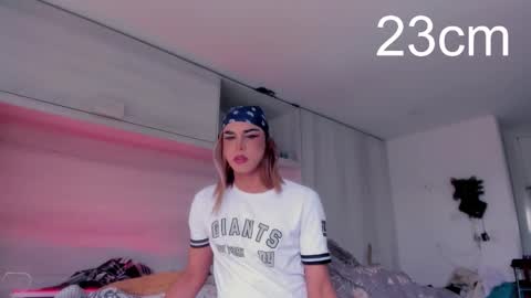 Snapshot of sara_hunter1 chatting on 10/15/25, 04:40 sara_hunter1 online show from 10/15/25, 04:40