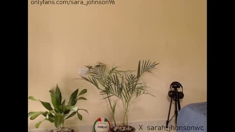 sara_johnson__ online show from 12/12/24, 02:33
