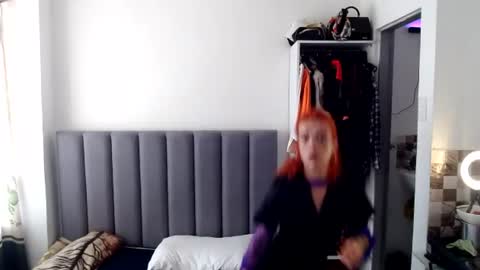 sara_johnson__ online show from 07/28/26, 04:39