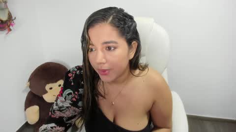 sarah  LIZCANO....... online show from 01/04/25, 10:49