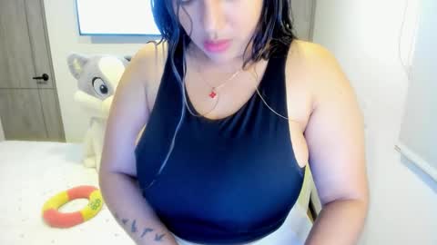 Snapshot of sara_lizcano chatting on 11/17/25, 10:54 sarah LIZCANO....... online show from 11/17/25, 10:54