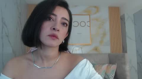 Sara  online show from 10/25/25, 01:29