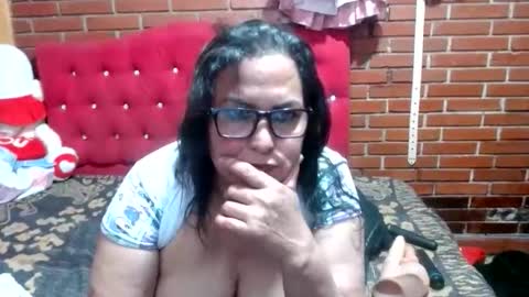 Sara love online show from 05/31/26, 06:53