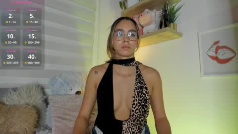 Snapshot of sara_madrid_ chatting on 04/06/26, 11:55 online show from 04/06/26, 11:55