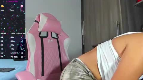Snapshot of sara_maisa chatting on 02/10/25, 09:25 SARA    INDEPENDENT MODEL online show from 02/10/25, 09:25
