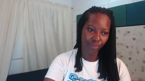 Snapshot of sara_marks chatting on 02/25/26, 10:58 S A R A online show from 02/25/26, 10:58