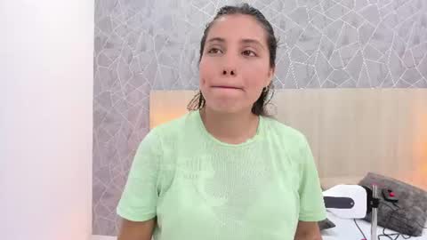 Sara online show from 07/27/26, 12:23