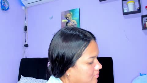 Snapshot of sara_mendez2_ chatting on 12/24/24, 05:38 Sara Mendez online show from 12/24/24, 05:38