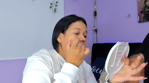 Snapshot of sara_mendez2_ chatting on 01/05/25, 11:22 Sara Mendez online show from 01/05/25, 11:22
