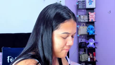Snapshot of sara_mendez2_ chatting on 01/11/25, 11:13 Sara Mendez online show from 01/11/25, 11:13