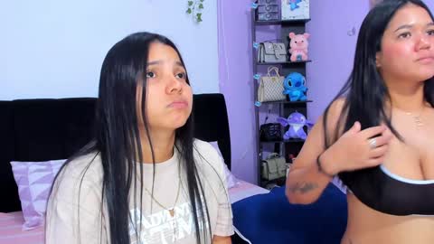 Snapshot of sara_mendez2_ chatting on 01/12/25, 05:24 Sara Mendez online show from 01/12/25, 05:24