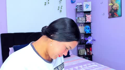 Snapshot of sara_mendez2_ chatting on 01/16/25, 11:27 Sara Mendez online show from 01/16/25, 11:27