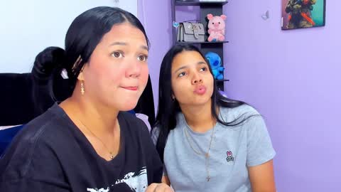 Snapshot of sara_mendez2_ chatting on 01/17/25, 11:51 Sara Mendez online show from 01/17/25, 11:51