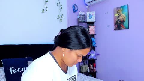 Snapshot of sara_mendez2_ chatting on 01/18/25, 11:33 Sara Mendez online show from 01/18/25, 11:33