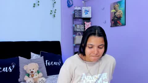 Snapshot of sara_mendez2_ chatting on 01/20/25, 11:32 Sara Mendez online show from 01/20/25, 11:32