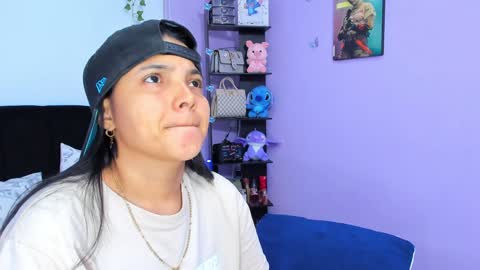 Snapshot of sara_mendez2_ chatting on 01/21/25, 02:33 Sara Mendez online show from 01/21/25, 02:33