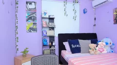 Snapshot of sara_mendez2_ chatting on 02/10/25, 11:45 Sara Mendez online show from 02/10/25, 11:45