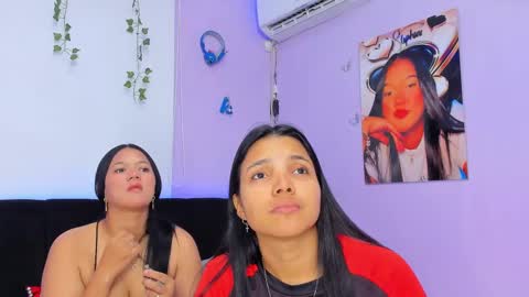 Snapshot of sara_mendez2_ chatting on 02/21/25, 02:17 Sara Mendez online show from 02/21/25, 02:17
