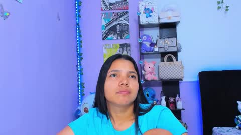 Snapshot of sara_mendez2_ chatting on 03/07/25, 07:38 Sara Mendez online show from 03/07/25, 07:38